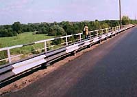 Vehicle crash barriers fabricated by VORONEZHSTALMOST ZAO